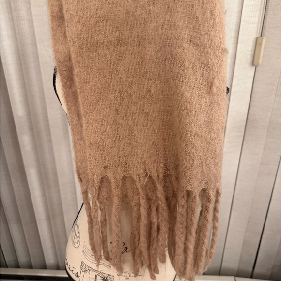 Ilse Jacobsen Cozy Beige Scarf - Picture 8 of 8
